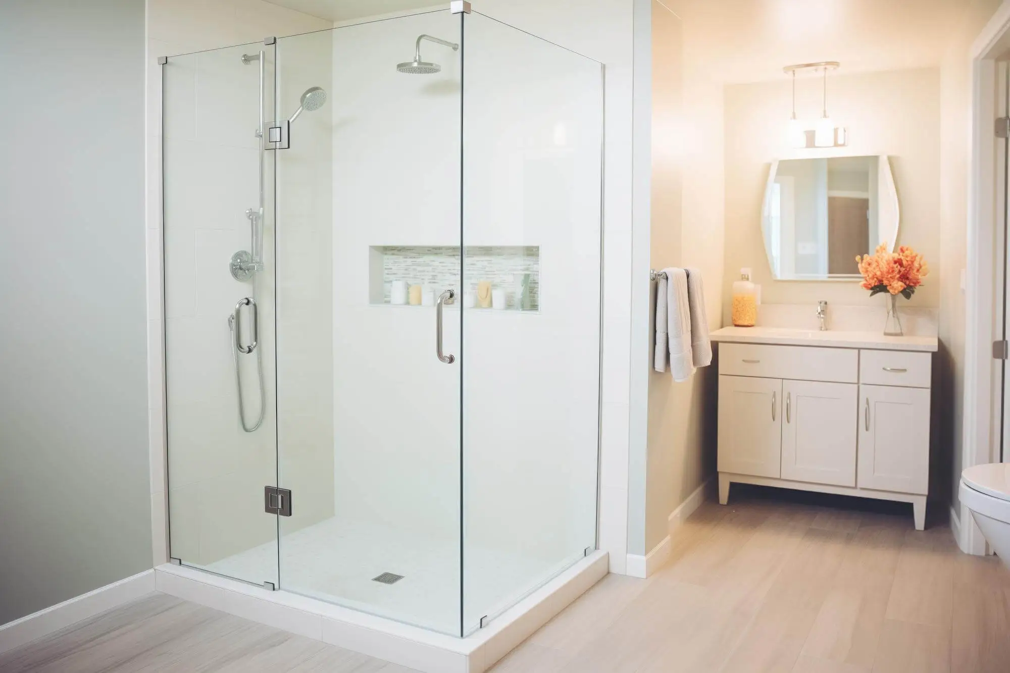 Shower Glass for Your Vancouver Bathroom